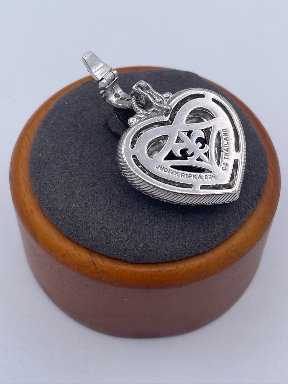 Judith Ripka Sterling Silver 925 Carved Black Onyx Heart CZ Pendant Thailand 15g - Picture 3 of 8